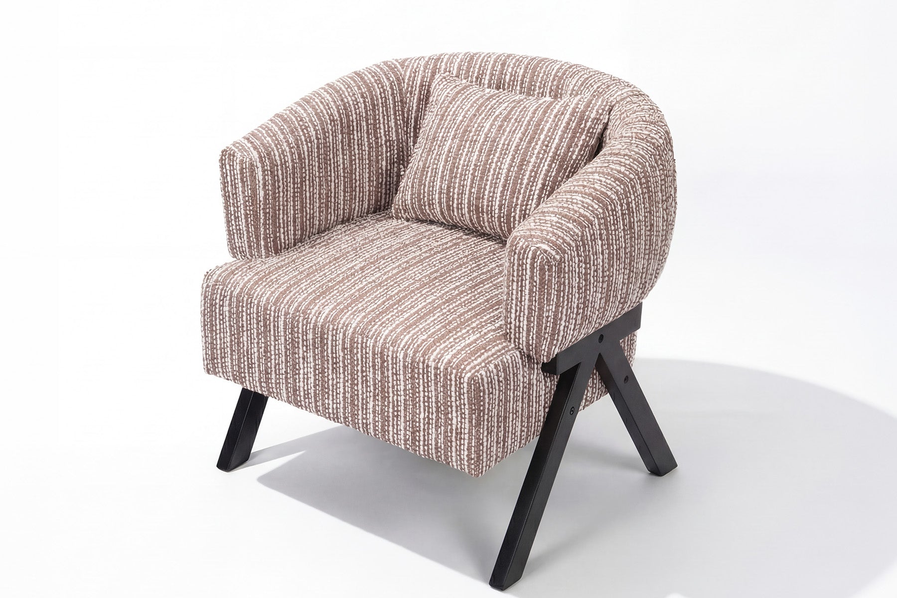 Avelyn Curved Lounge Chair