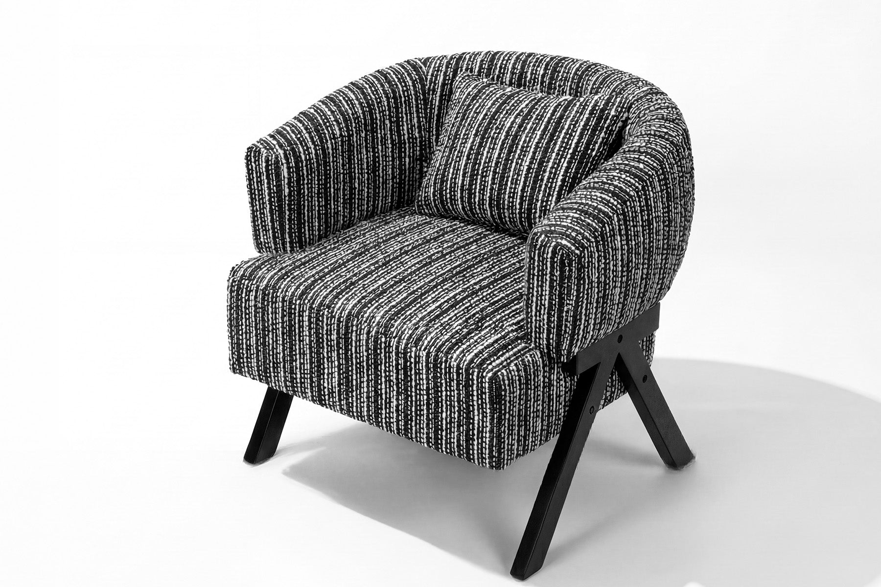 Avelyn Curved Lounge Chair