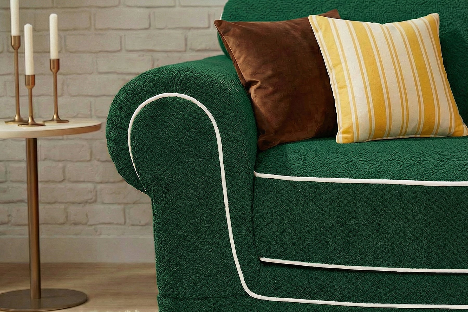 Nysa Roll-Arm Loveseat